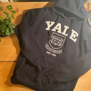 YALE✨ Pullover Navy Hoody Sweatshirt